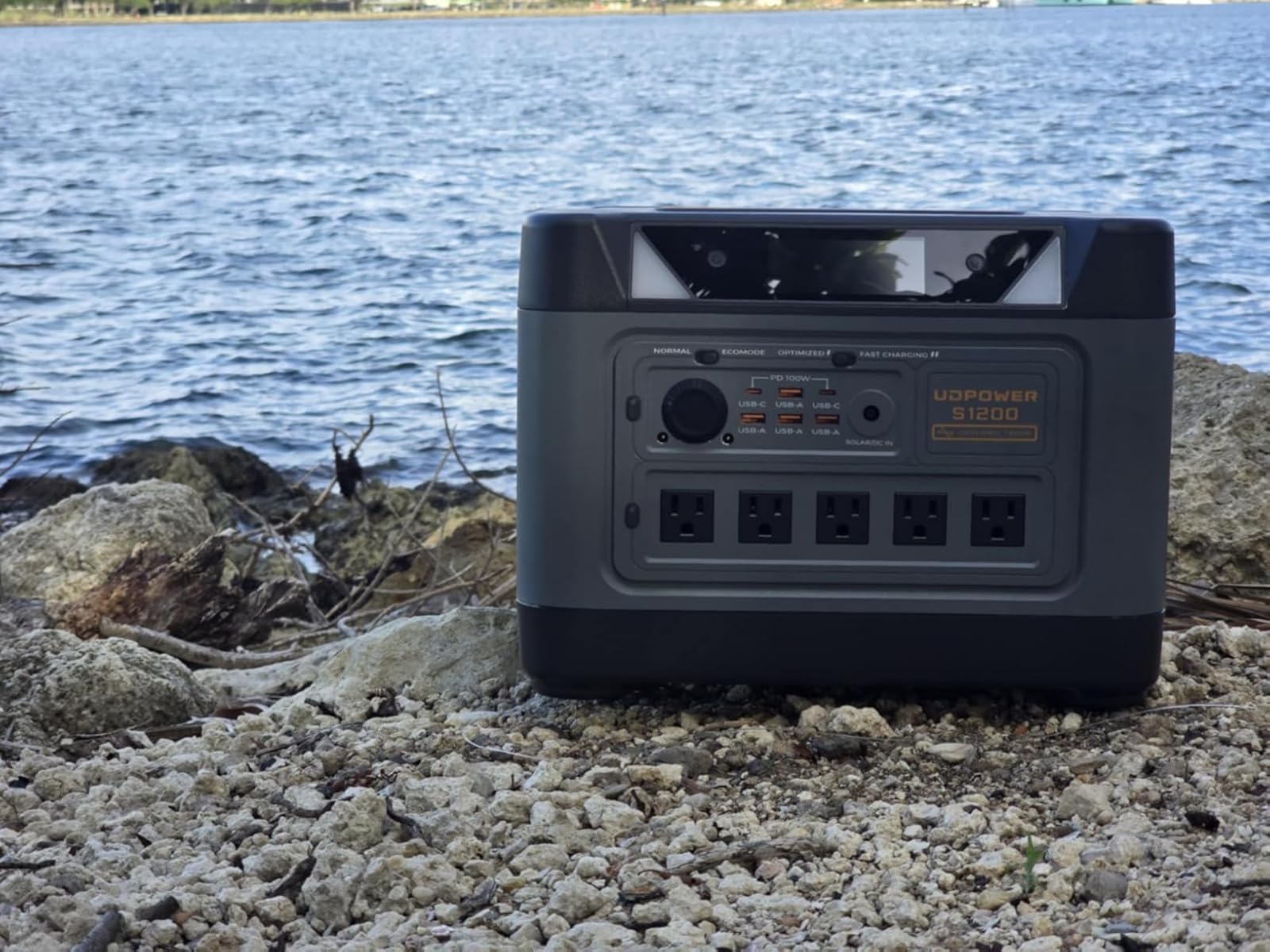 S1200 portable power station photo form Duke