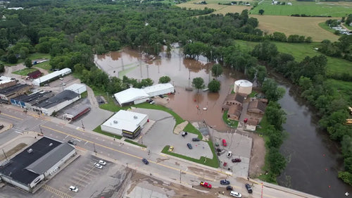 Flash Flooding Hits Milwaukee: How UDPOWER Portable Power Stations Can Keep You Prepared During Natural Disasters